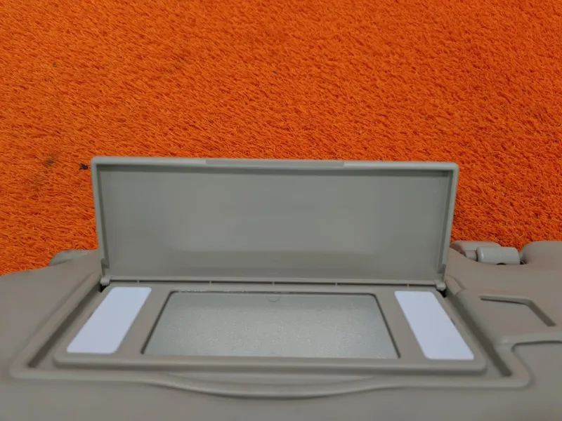 Козырек солнцезащитный