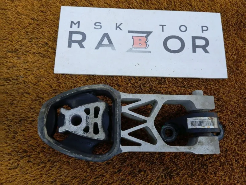 Подушка двигателя