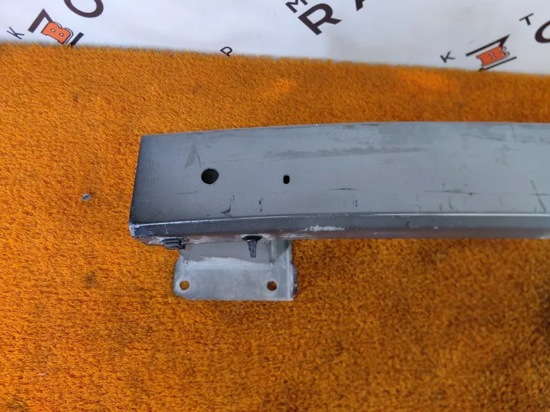 Усилитель бампера