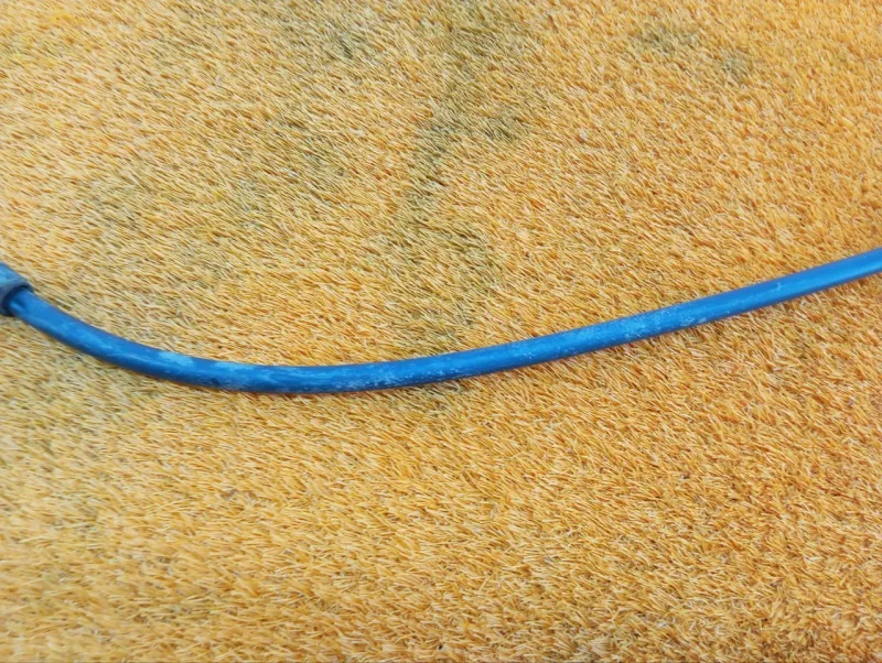 Трос стояночного тормоза