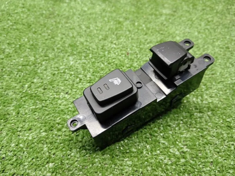 Кнопка стеклоподъемника