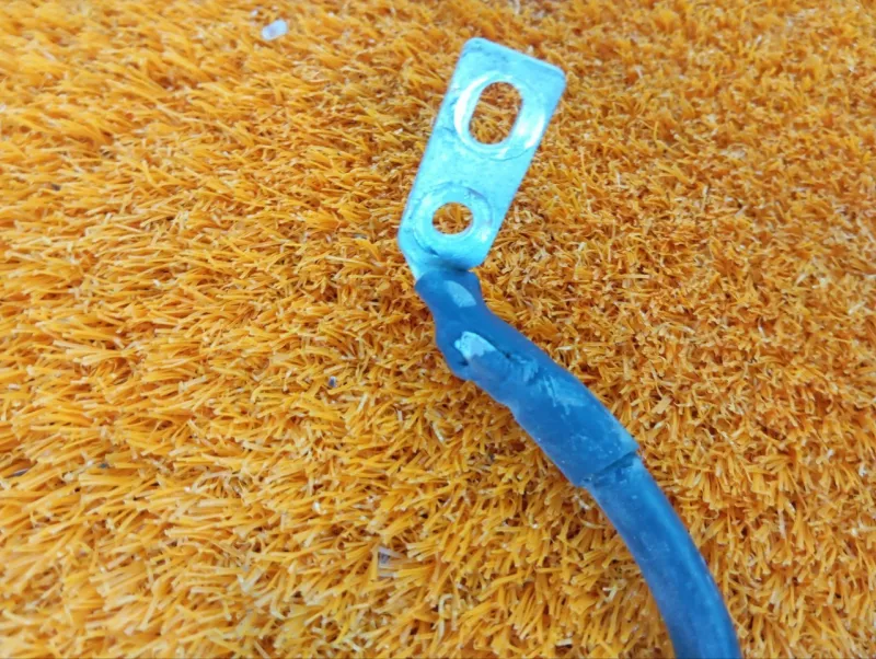 Клемма аккумулятора