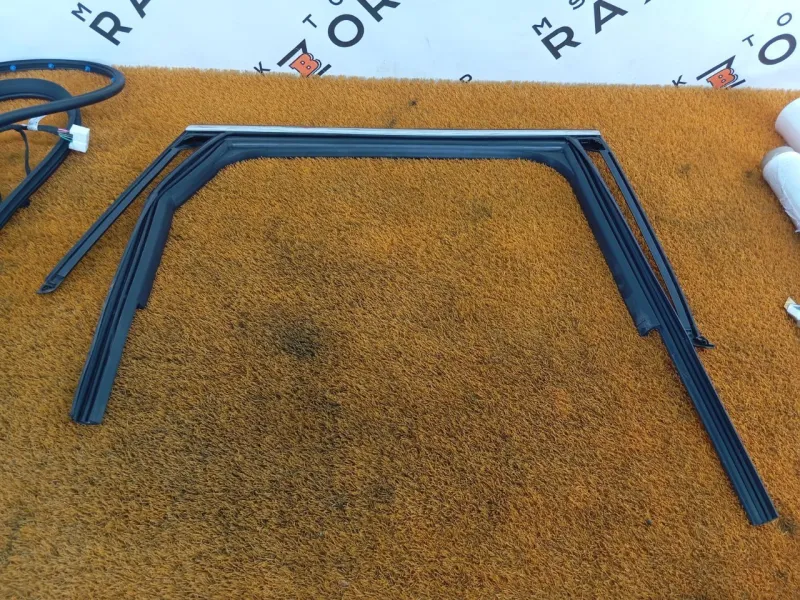 Уплотнитель стекла двери