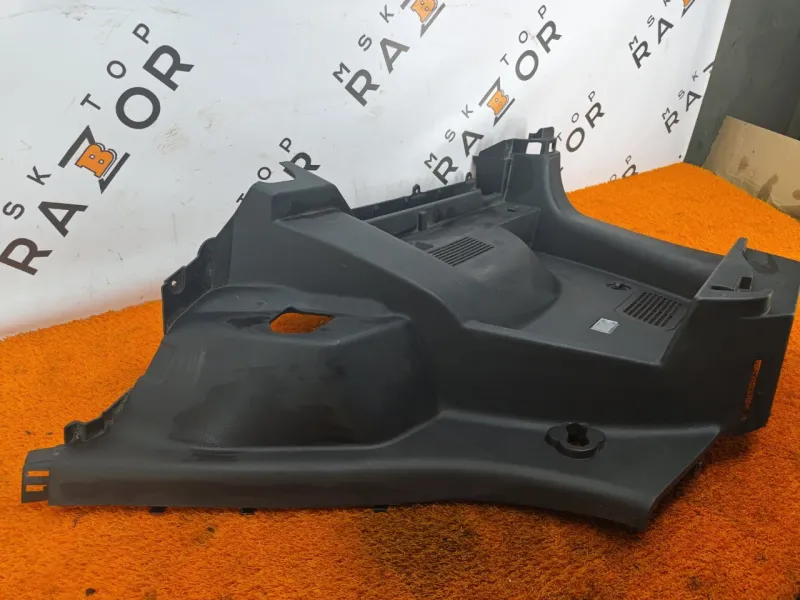 Обшивка багажника