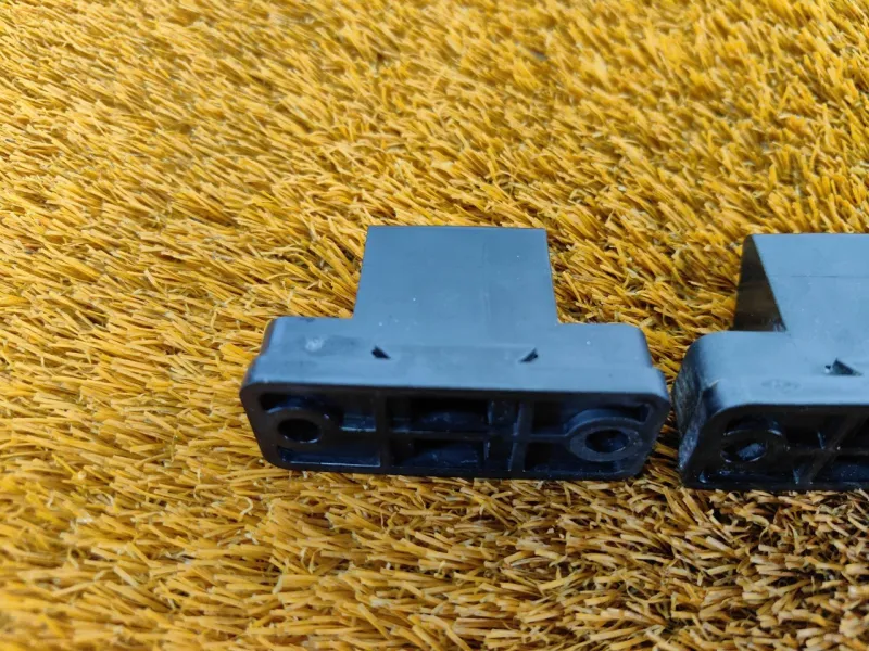 Отбойник крышки багажника