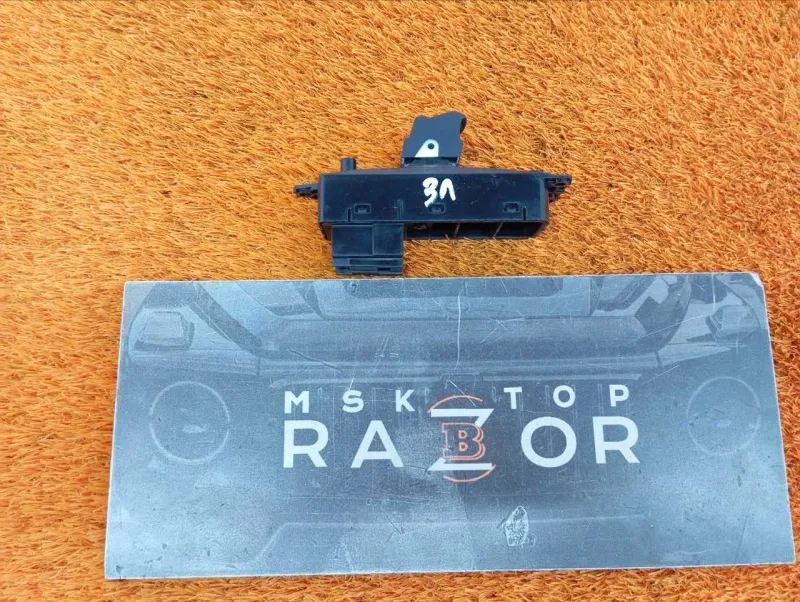 Кнопка стеклоподъемника