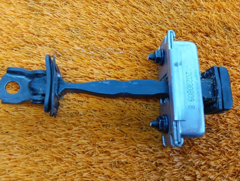 Ограничитель двери