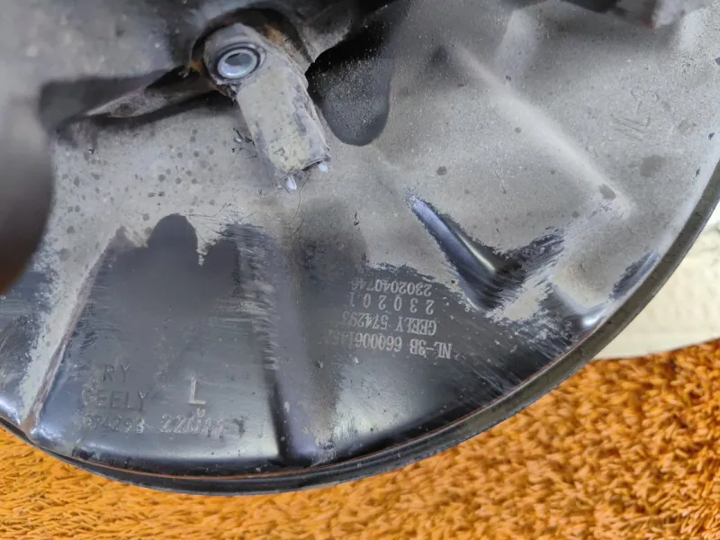 Кулак поворотный