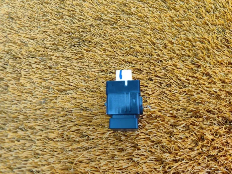 Кнопка обогрева сидений