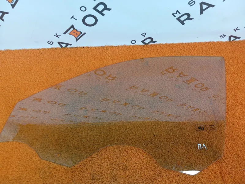 Стекло двери