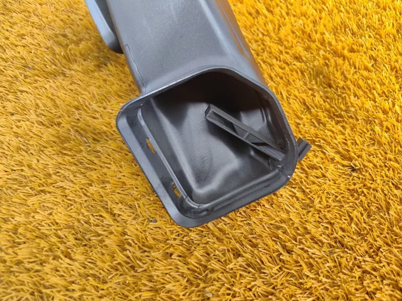 Воздуховод отопителя