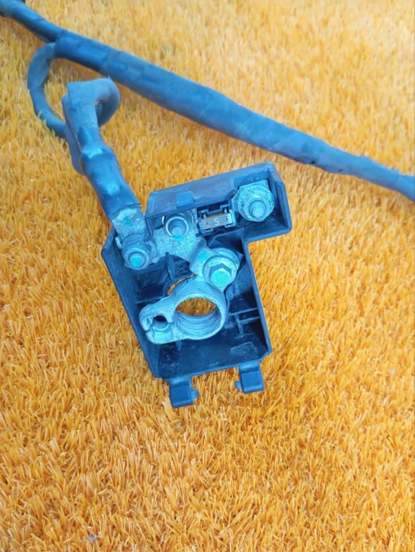 Клемма аккумулятор