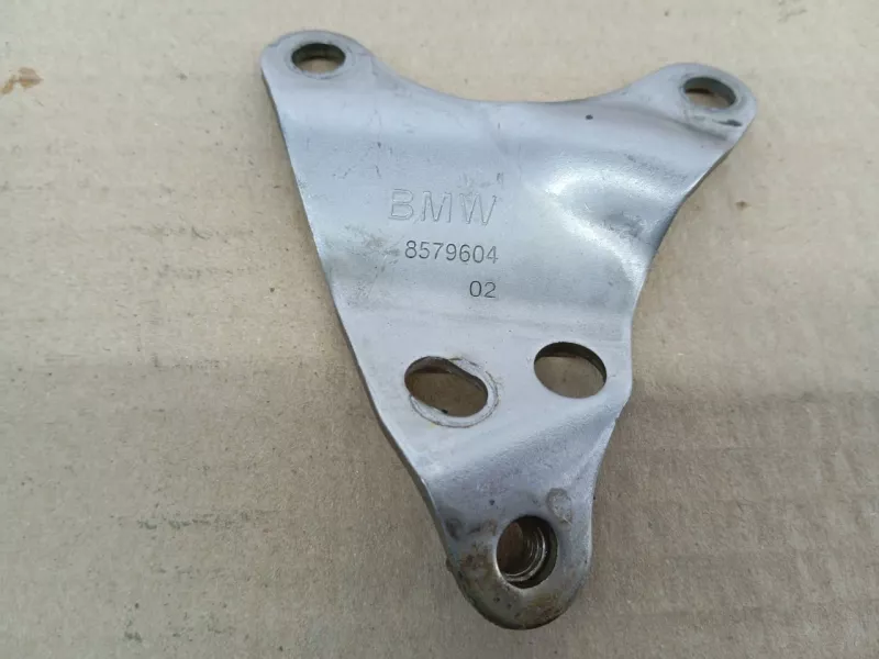 Кронштейн BMW X3 2018 8579604 G01 B47