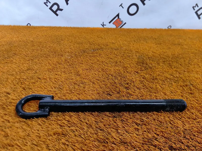 Крюк буксировочный