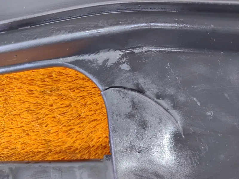 Накладка замка капота