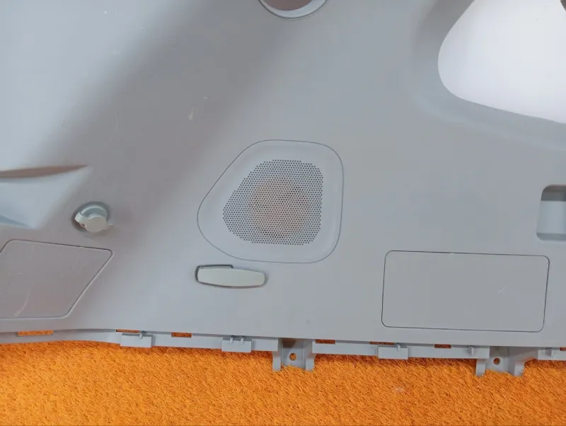 Обшивка багажника