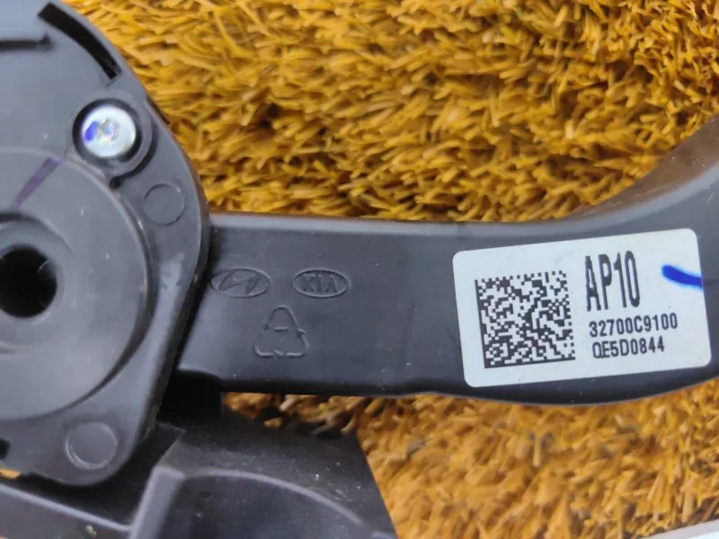 Педаль газа