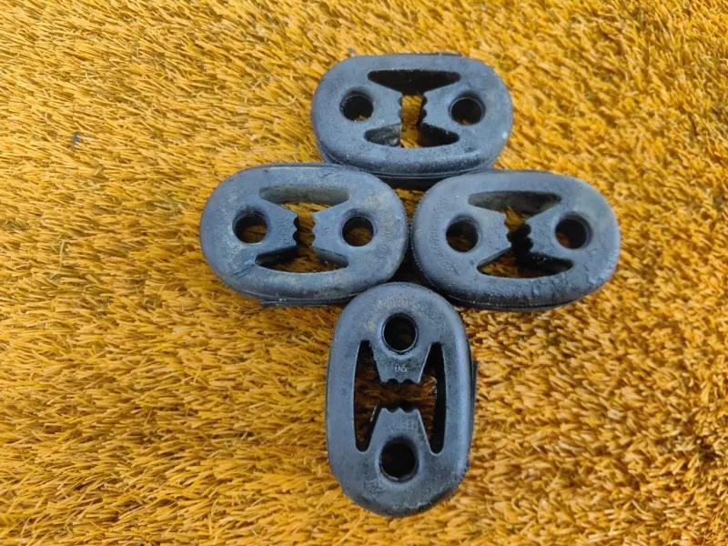 Крепление глушителя