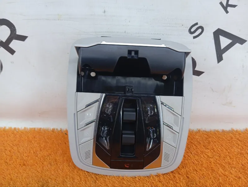 Плафон салона