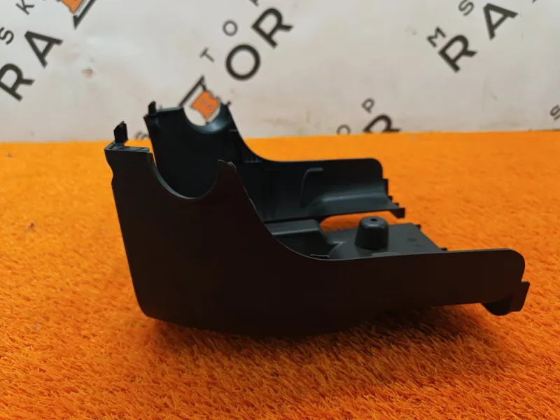 Кожух рулевой колонки