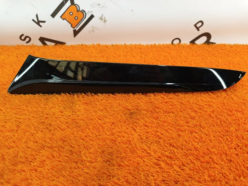 Молдинг на крыло