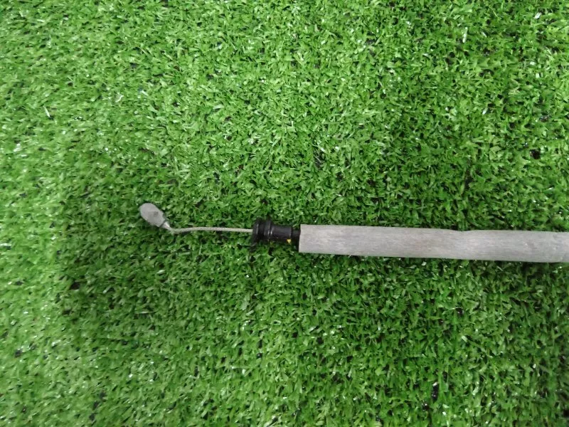 Доводчик двери багажника