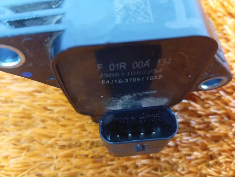 Катушка зажигания Chery Tiggo 8 Pro 2023 F01R00A134 SQRF4J16C