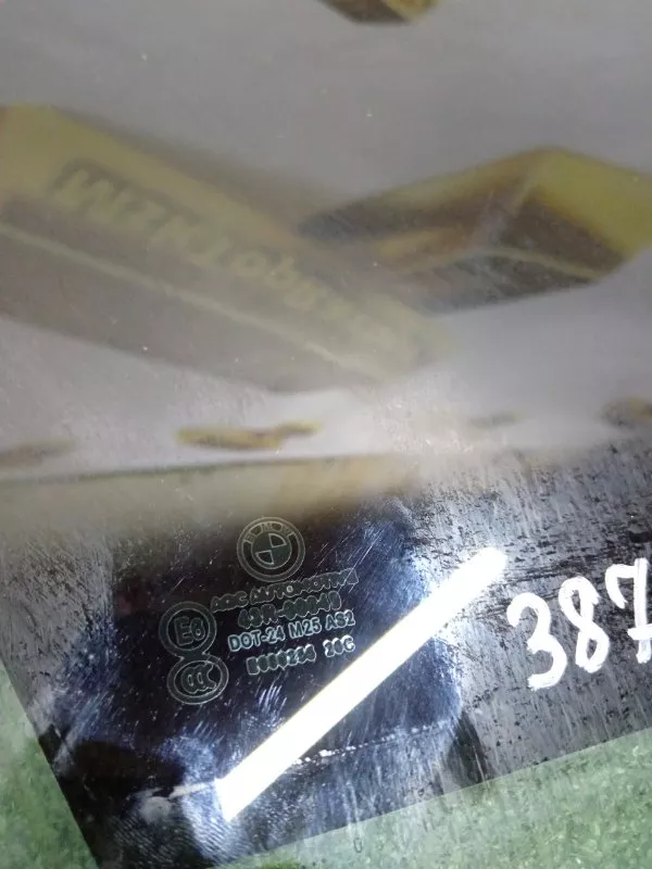 Стекло двери BMW X1 2009 51332990296 E84, переднее правое