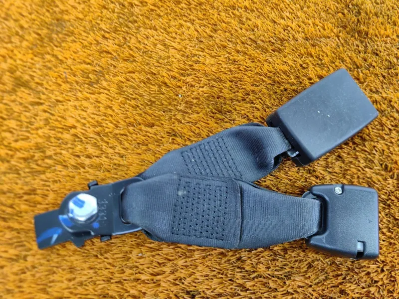 Ответная часть ремня безопасности