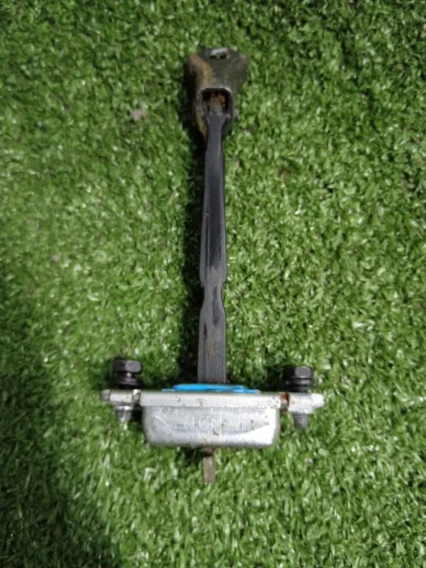 Ограничитель двери