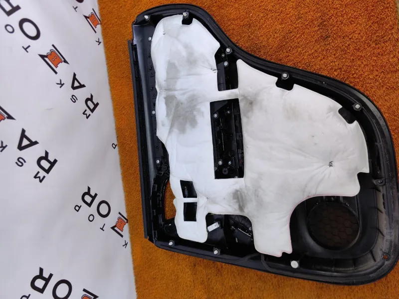 Обшивка двери