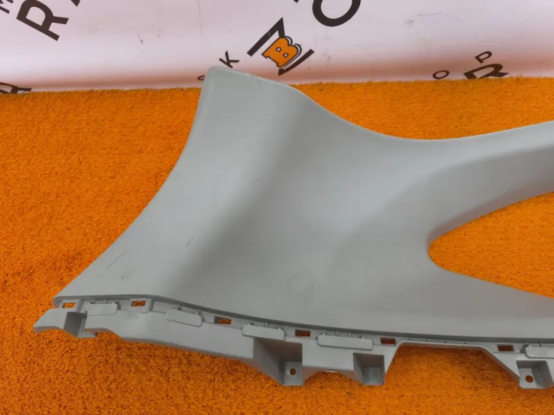 Накладка на стойку кузова