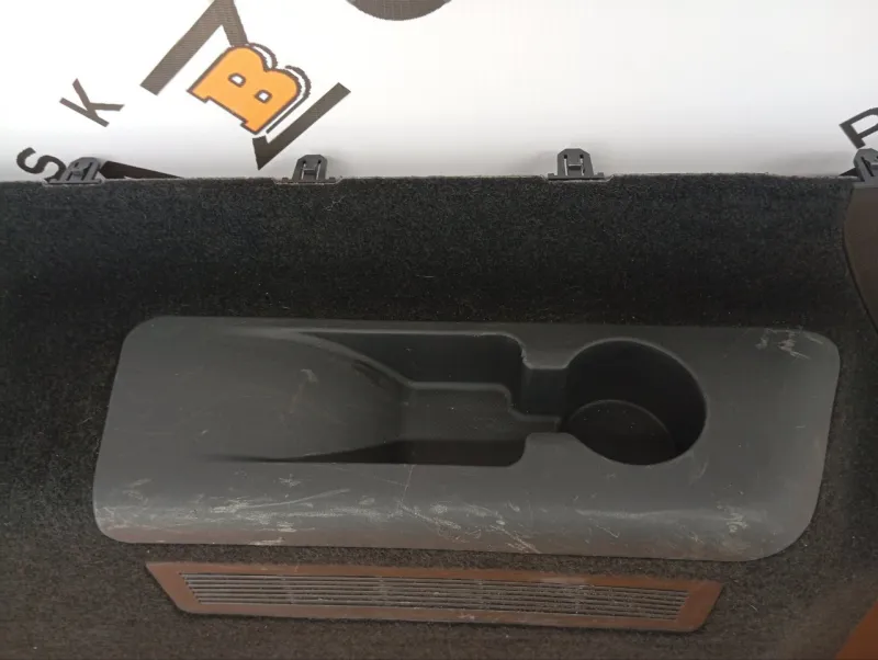 Обшивка багажника