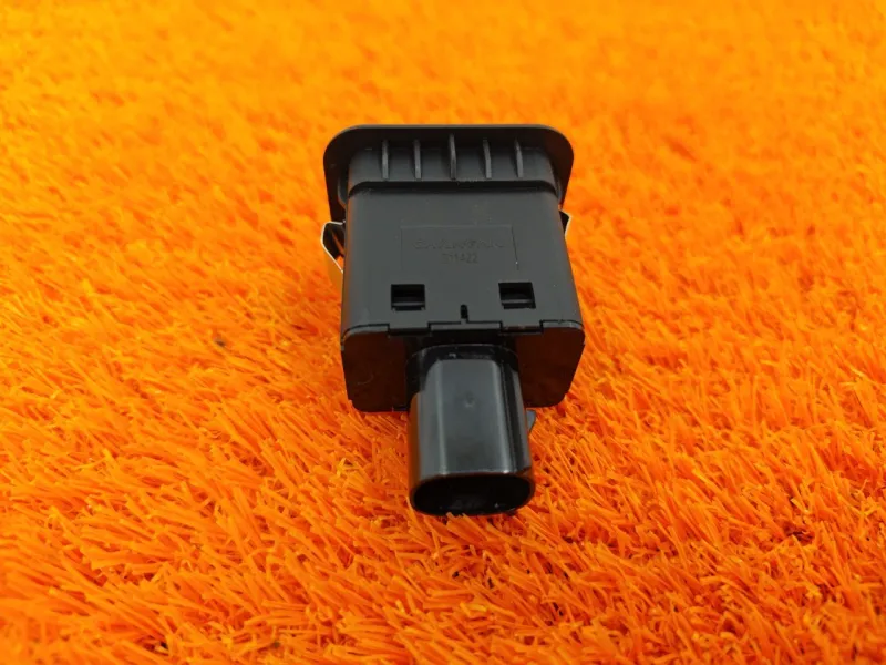 Кнопка багажника