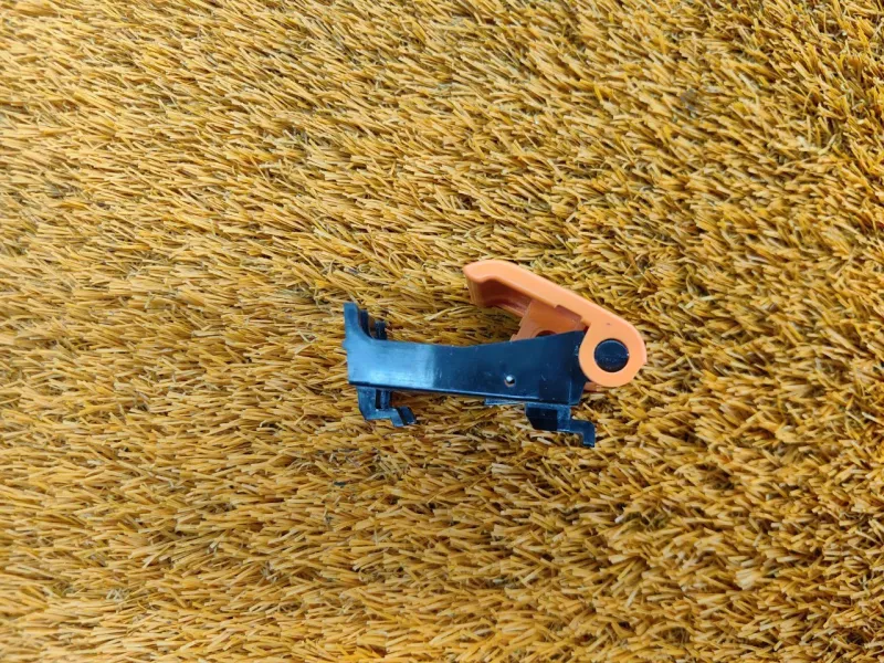 Ручка открывания капота