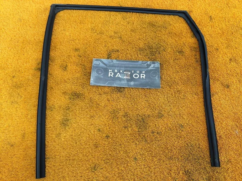 Уплотнитель стекла двери