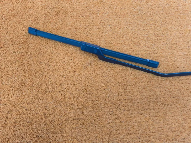 поводок стеклоочистителя