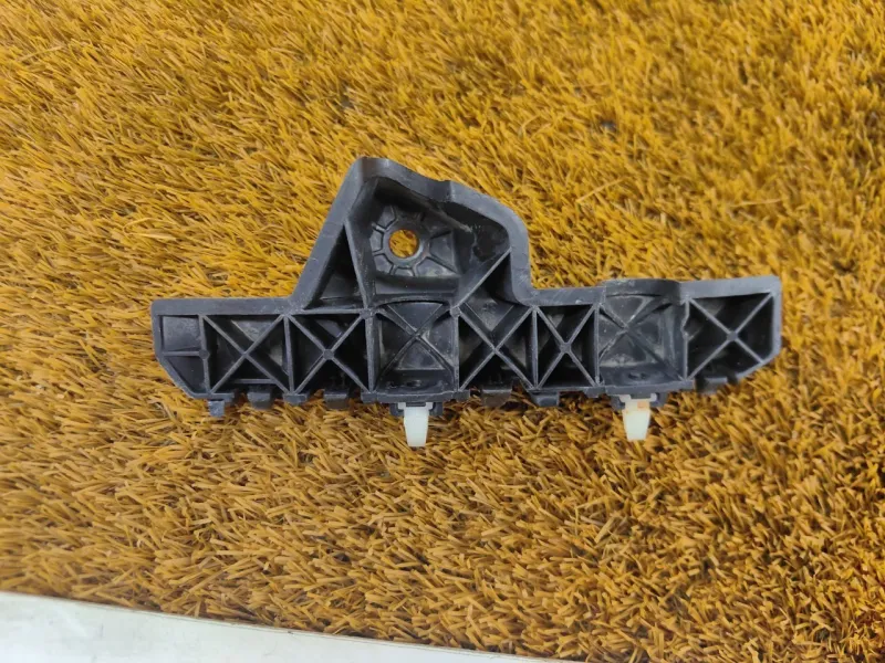 Крепление бампера