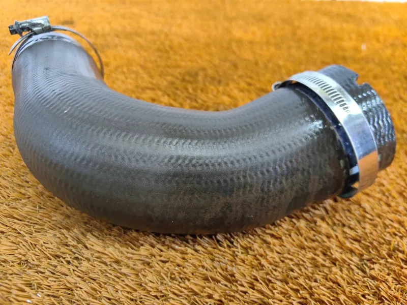 Патрубок интеркулера