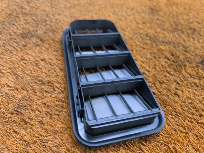 Решетка вентиляционная