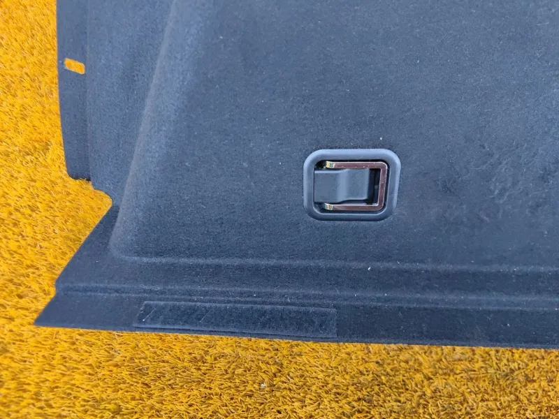 Обшивка багажника