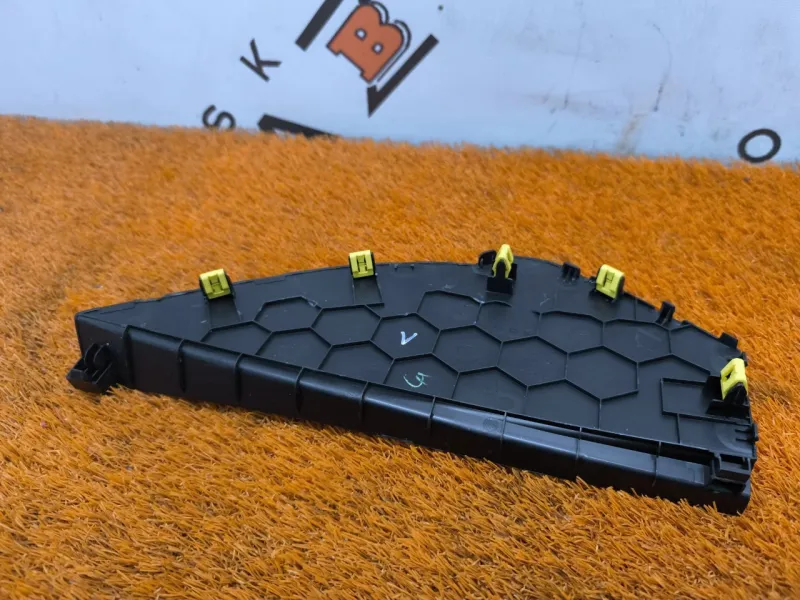 Накладка на торпедо