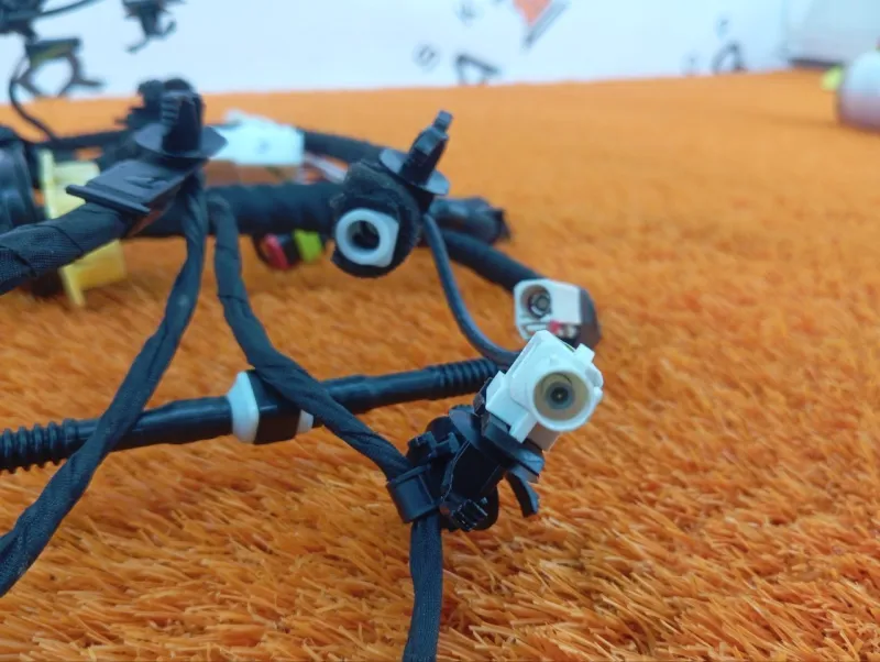 Электропроводка крышки багажника