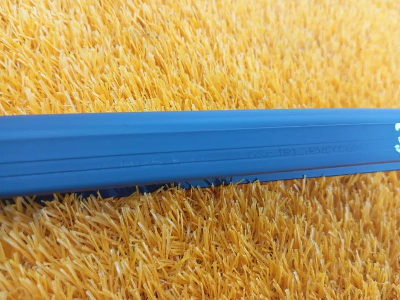 Уплотнитель стекла двери