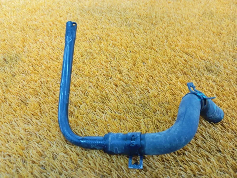 Патрубок радиатора