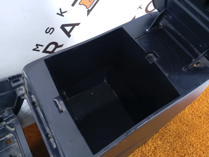 Консоль центральная