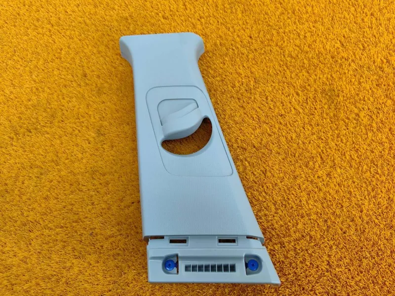 Обшивка центральной стойки