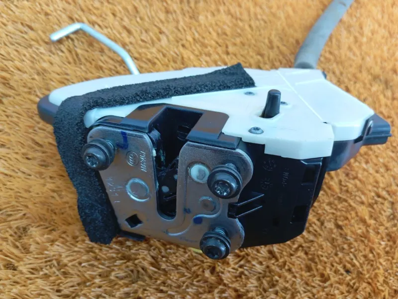 Замок двери