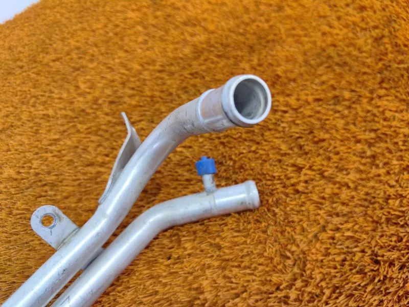 Трубка системы охлаждения