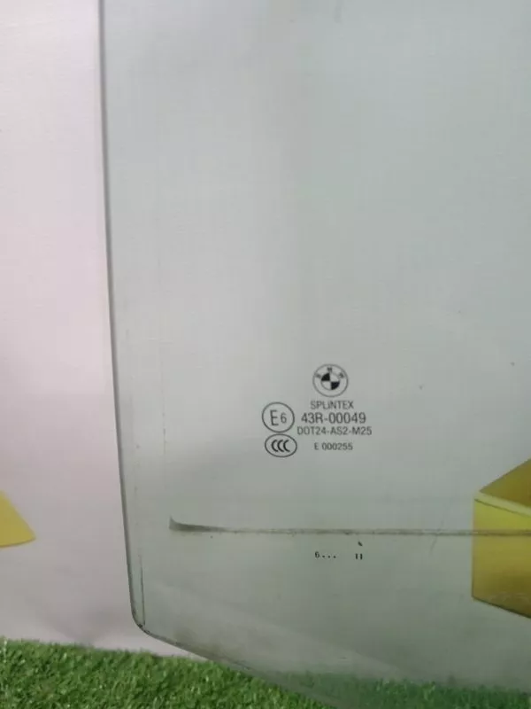 Стекло двери BMW 5-Series 2006 51357110635 E60, заднее левое
